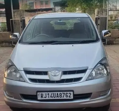 Toyota Innova 2.5 GX 8 STR BS III 2007