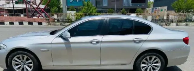 BMW 5 Series 520D LUXURY LINE 2011