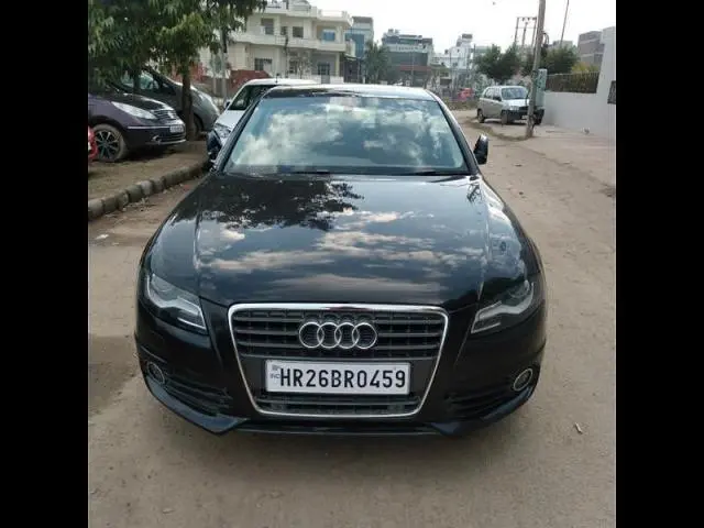 Audi A4 2.0 TDI S line 2012