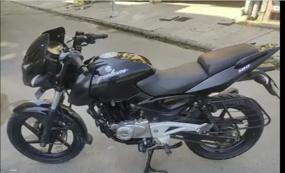 Bajaj Pulsar 180cc 2013