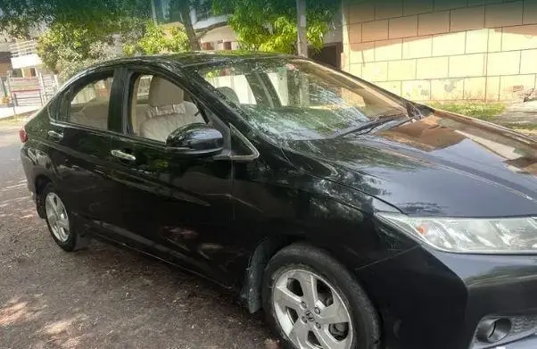 Honda City V i-DTEC 2014