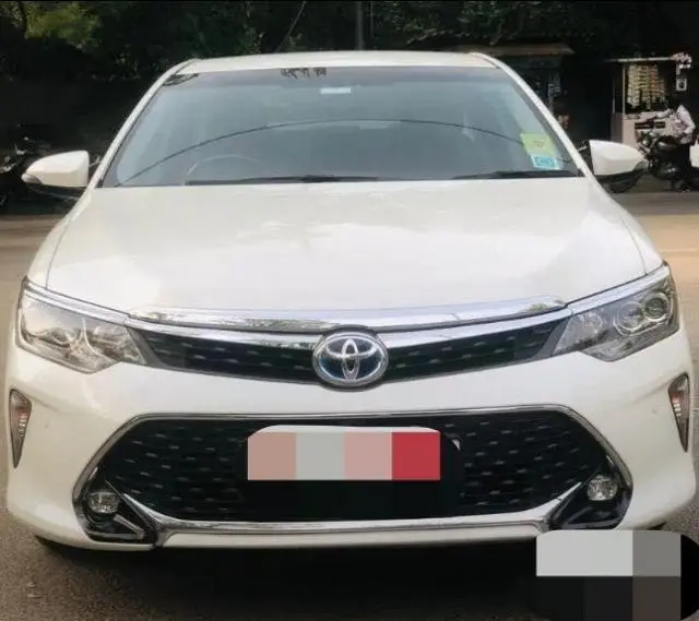 Toyota Camry HYBRID 2022