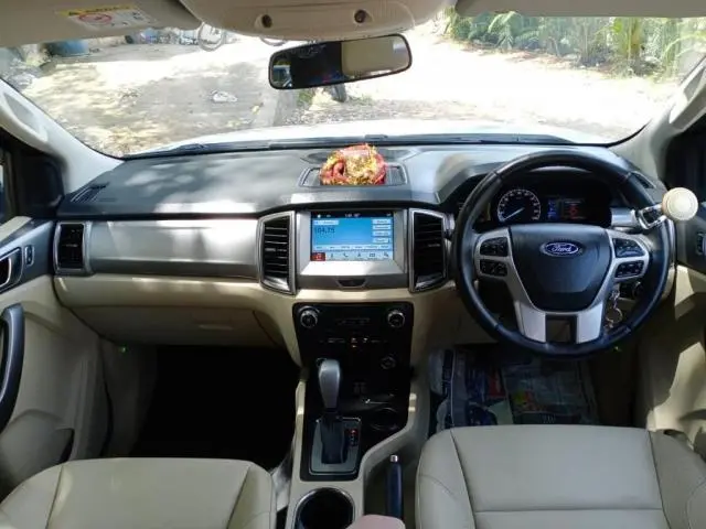 Ford Endeavour Trend 2.2 4x2 AT 2018