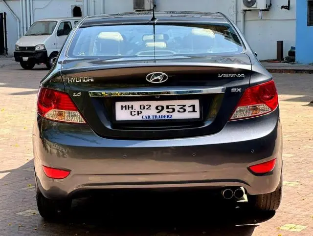 Hyundai Verna 1.6 SX CRDI AT 2012