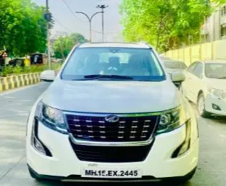 Mahindra XUV500 W10 2WD MT 2015