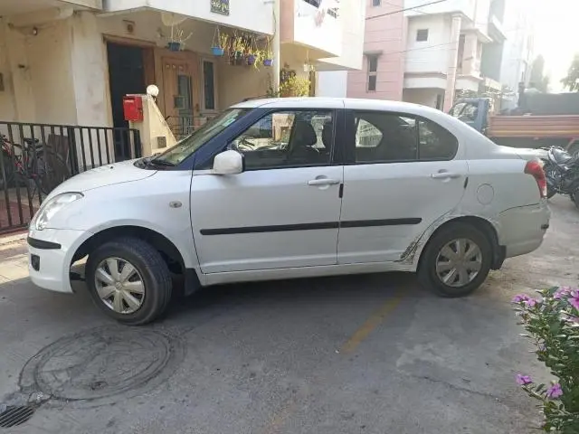 Maruti Suzuki Swift DZire VXi 2011