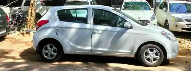 Hyundai i20 Sportz 1.4 CRDi 6 Speed BS-IV 2011