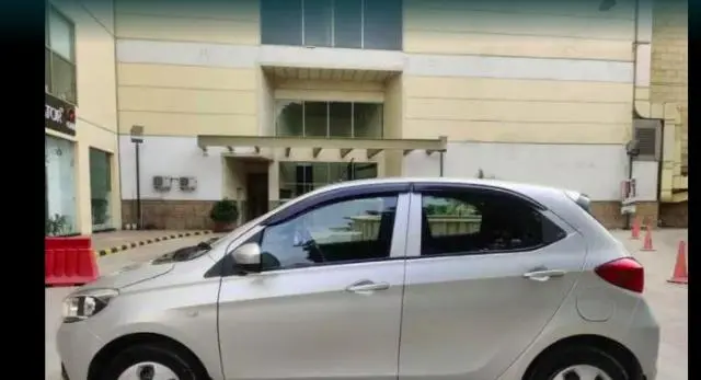Tata Tiago Revotron XTA 2018