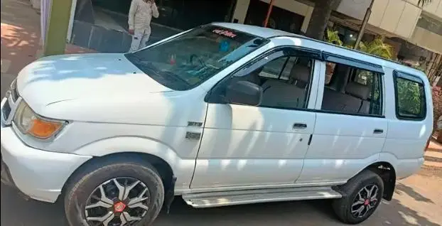 Chevrolet Tavera Neo 3 LS- 10 STR BS-III 2014