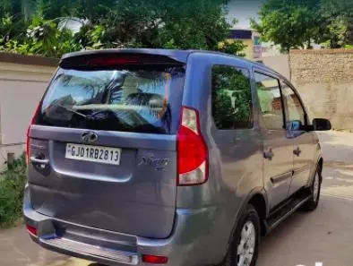 Mahindra Xylo H9 2013
