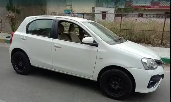 Toyota Etios Liva G 2017