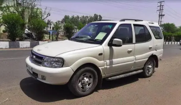 Tata Safari 4X2 EX 2011