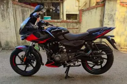 Bajaj Pulsar 220F ABS FI BS6 2021