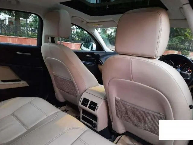 Jaguar XE Prestige 2019