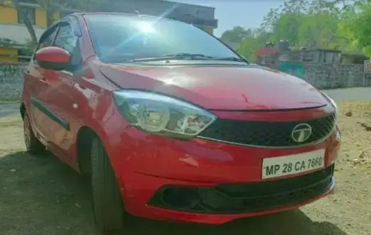 Tata Tiago Revotron XT (O) 2018