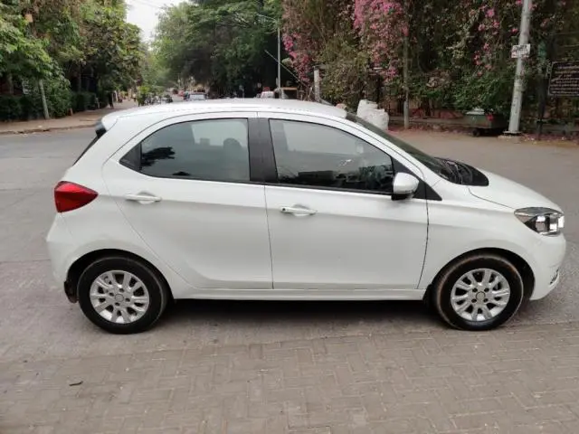 Toyota Qualis GS G8 2003