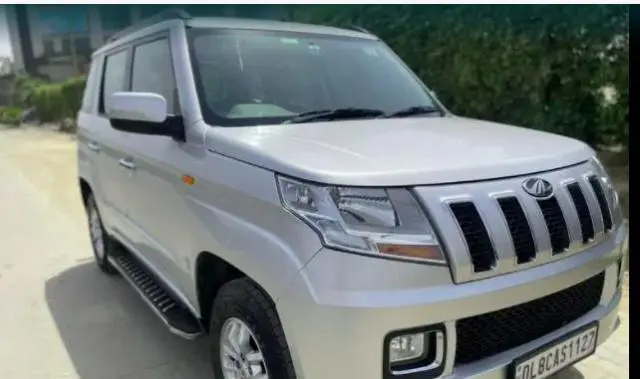 Mahindra TUV300 T8 AMT 2017