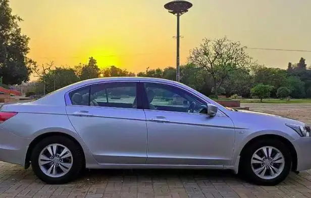 Honda Accord 2.4 i-VTEC MT 2009