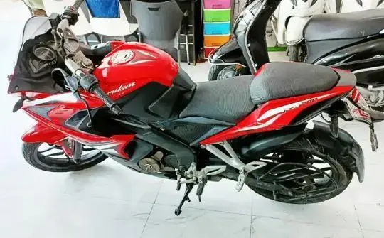 Bajaj Pulsar RS200 2015