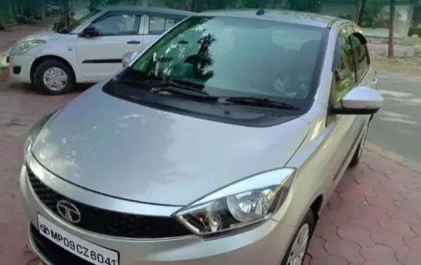 Tata Tiago Revotron XZ 2018