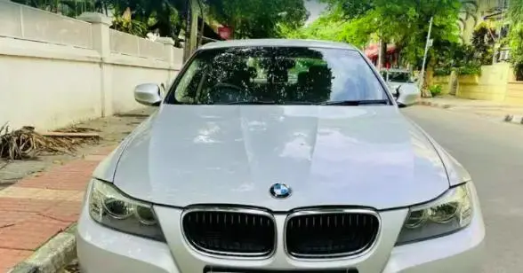 BMW 3 Series 320d 2010