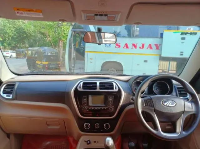 Mahindra TUV300 T8 mHAWK100 2018