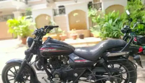 Bajaj Avenger Street 220 2016