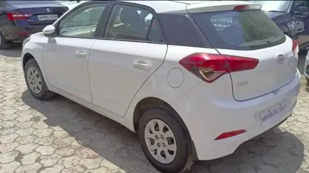 Hyundai i20 Sportz 1.2 (O) 2017