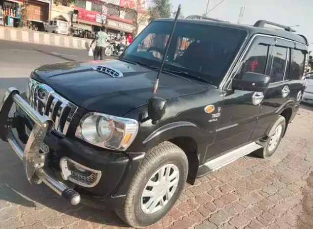 Mahindra Scorpio VLX 2WD BS III 2009