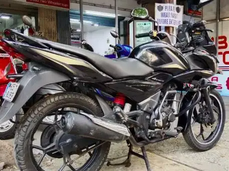 Bajaj Discover 150F 2015
