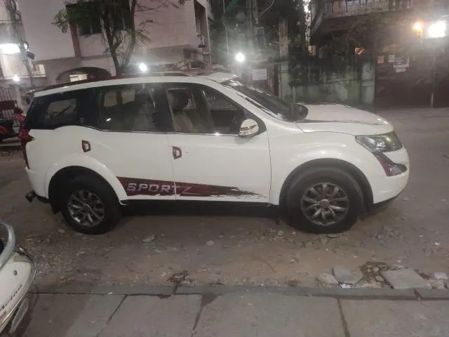 Mahindra XUV500 W10 AWD AT 2017