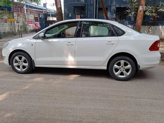 Skoda Rapid AMBITION 1.6 TDI CR MT 2013