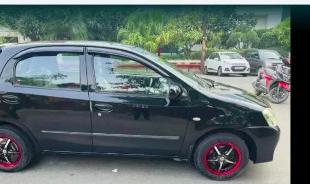 Toyota Etios Liva G 2012