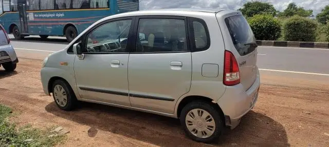 Maruti Suzuki Zen Estilo LXi 2011