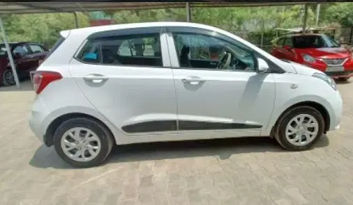 Hyundai Grand i10 Sportz (O) MT 1.2 Kappa VTVT 2017