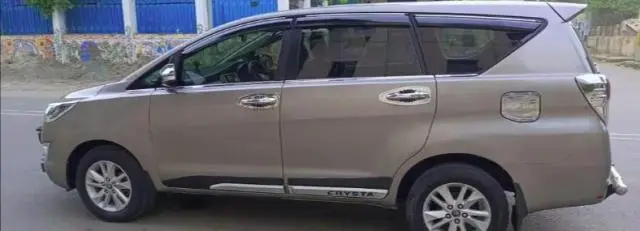 Toyota Innova Crysta 2.4 Touring Sport MT 2017