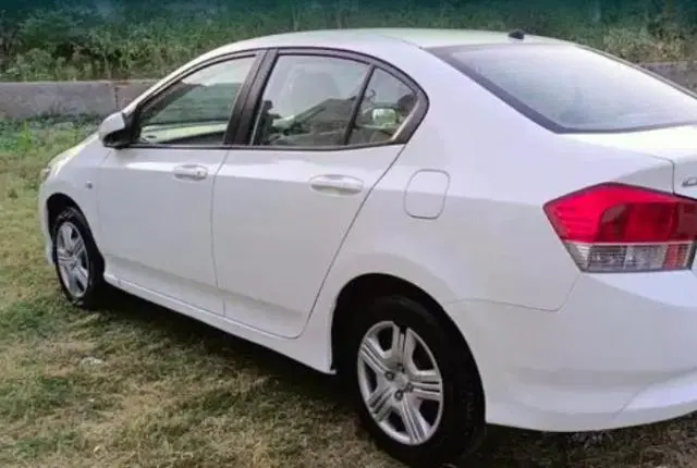 Honda City S i-VTEC 2009