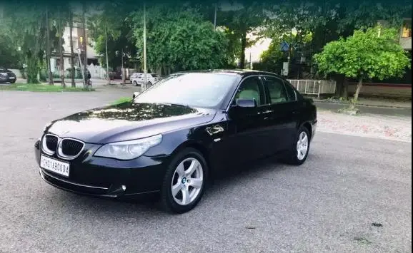 BMW 5 Series 520d 2010