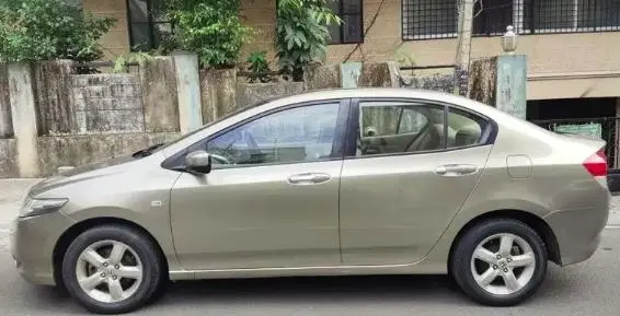 Honda City 1.5 V AT 2011