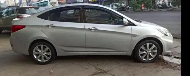 Hyundai Verna 1.6 CRDI SX 2012