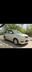 Toyota Innova 2.5 V 7 STR 2012