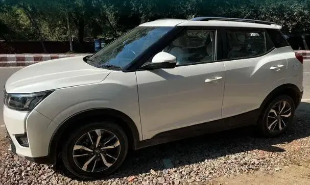 Mahindra XUV300 W8 (O) Diesel 2019