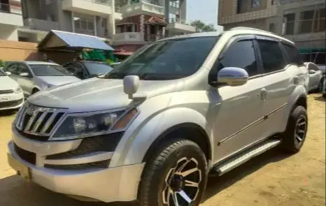 Mahindra XUV500 W8 4WD 2013