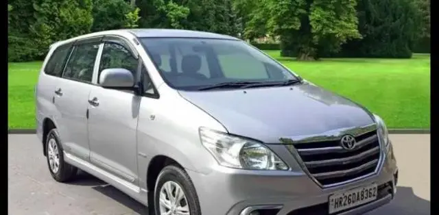 Toyota Innova 2.5 GX 8 STR BS IV 2016