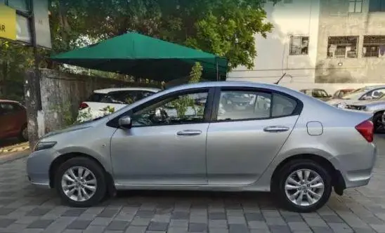 Honda City 1.5 E MT i-VTEC 2013