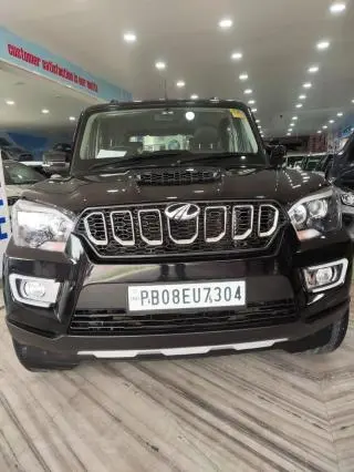 Mahindra Scorpio S9 BS6 2021