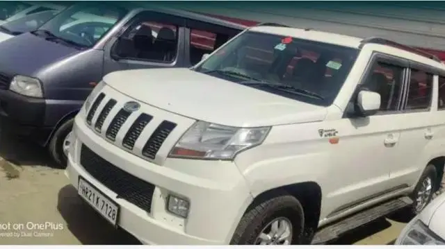 Mahindra TUV300 T8 2016