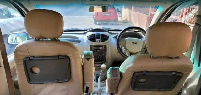 Mahindra Quanto C6 2013