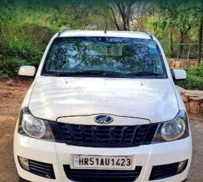 Mahindra Quanto C6 2012