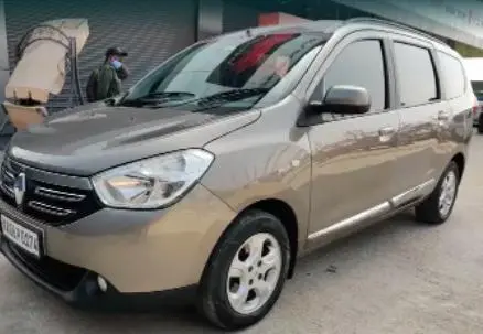 Renault Lodgy 110 PS RXZ 7 STR 2015